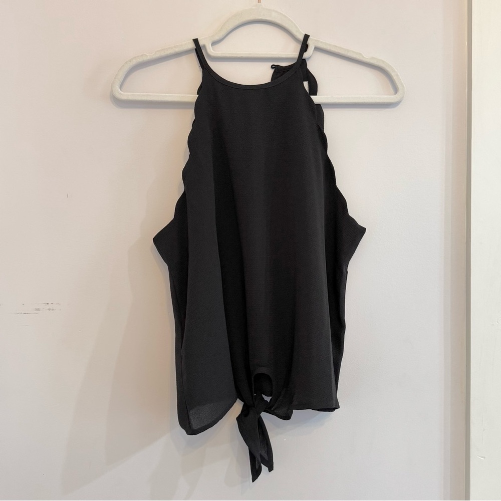 Francesca's Collections Black Tie Front Sleeveless Tank Top